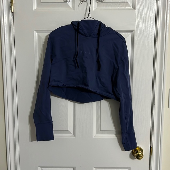 Hooded Navy Crop By Oakley - Picture 1 of 6